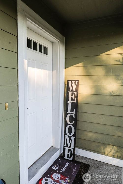 17211 Hound Dog Lane Sw, Rochester, WA, 98579 | Card Image