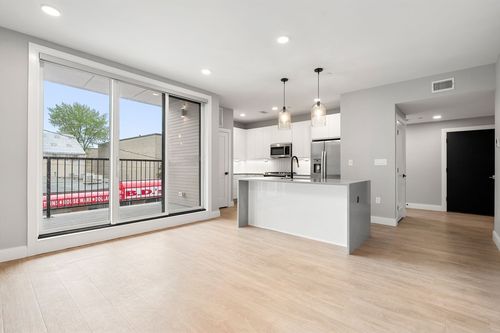 204-277 Border St, Boston, MA, 02128-5273 | Card Image