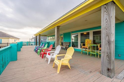 845 Beaumont Dr, Crystal Beach, TX, 77650 | Card Image