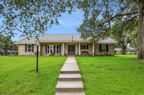 1906 12th St, Hempstead, TX, 77445-6610 | Card Image