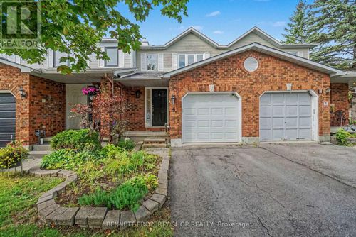 4 Winnegreen Crt, Ottawa, ON, K1G5P3 | Card Image