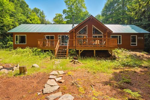 1211 Birchy Lake Dr, Haliburton, ON, K0M1S0 | Card Image