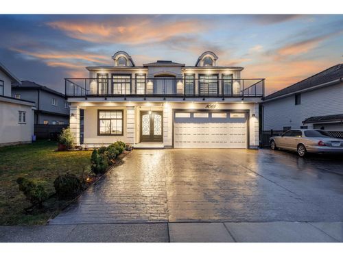 8069 124 St, Surrey, BC, V3W0X7 | Card Image