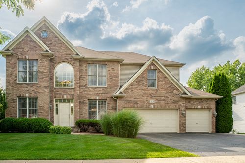 73 Johnson Woods Dr, Batavia, IL, 60510-3097 | Card Image