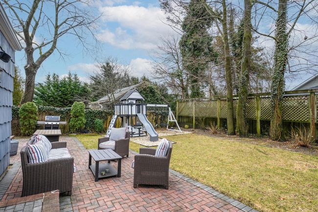Outdoor Patio and Swingset | Image 29