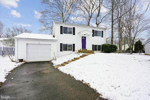 5303 Stockton Ct, WOODBRIDGE, VA, 22193-3462 | Card Image