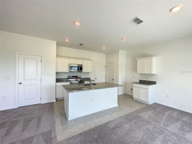 2228 Bear Peak Rd, House other with 3 bedrooms, 3 bathrooms and null parking in MINNEOLA FL | Image 6