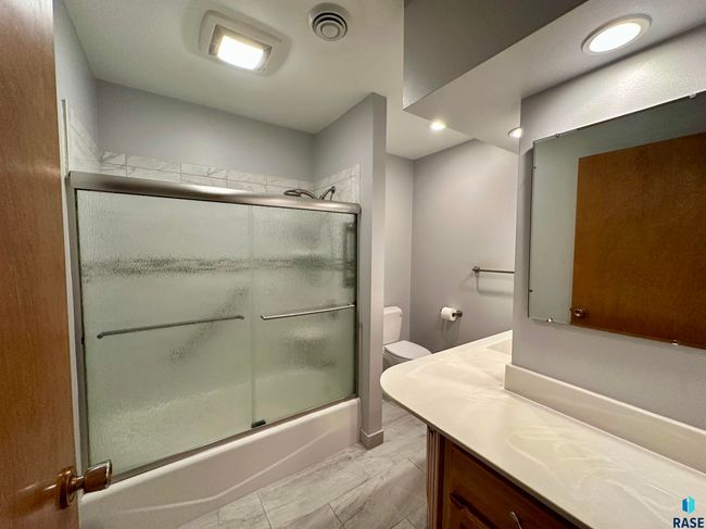 511 W Crawford St, House other with 3 bedrooms, 3 bathrooms and null parking in Luverne MN | Image 20