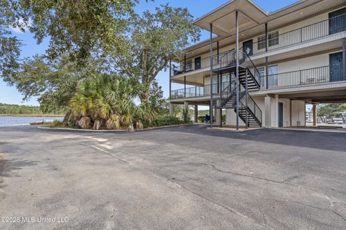 208-3230 Cumberland Rd, Ocean Springs, MS, 39564-3330 | Card Image