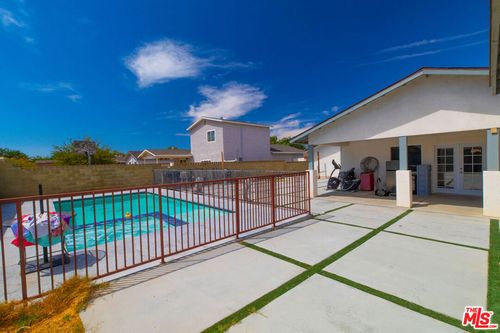 44300 Benald St, Lancaster, CA, 93535 | Card Image