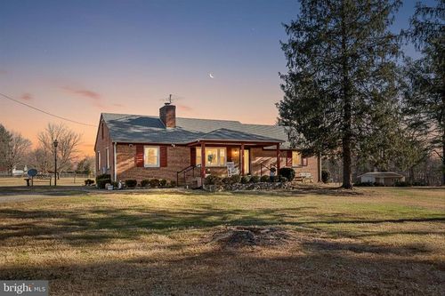 37116 Snickersville Tpke, PURCELLVILLE, VA, 20132-4927 | Card Image