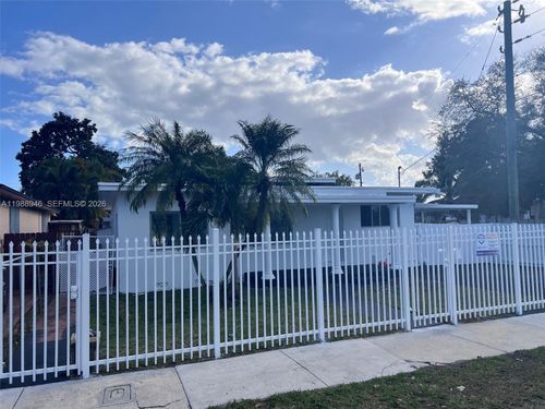 3090 Nw 29th St, Miami, FL, 33142-6436 | Card Image