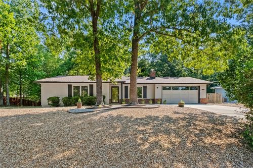 7 Kenilworth Dr, Bella Vista, AR, 72714-4528 | Card Image