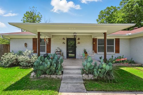 209 Walnut St, Sanger, TX, 76266-5205 | Card Image