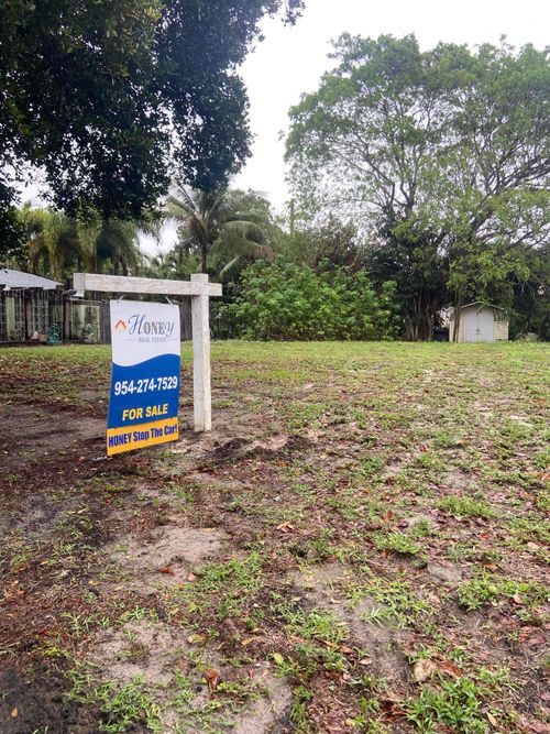 212 Ne 14th Avenue, Pompano Beach, FL, 33060 | Card Image