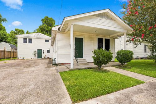 204 Cenac St, Houma, LA, 70364-3326 | Card Image