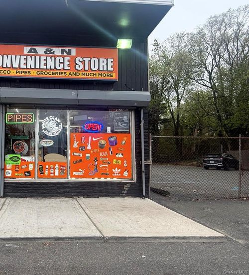 614 Sunrise Highway, West Babylon, NY, 11704 | Card Image