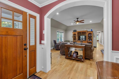 29 Bayberry Rd, Wading River, NY, 11792-1802 | Card Image