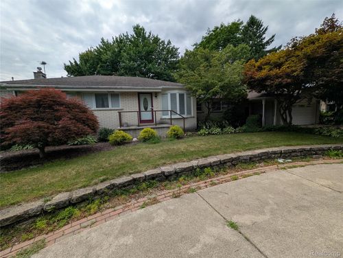 11700 Jean Ann, Washington Township, MI, 48094-3107 | Card Image