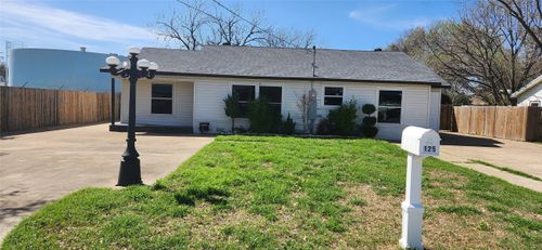 125 Souder Dr, Hurst, TX, 76053-6732 | Card Image