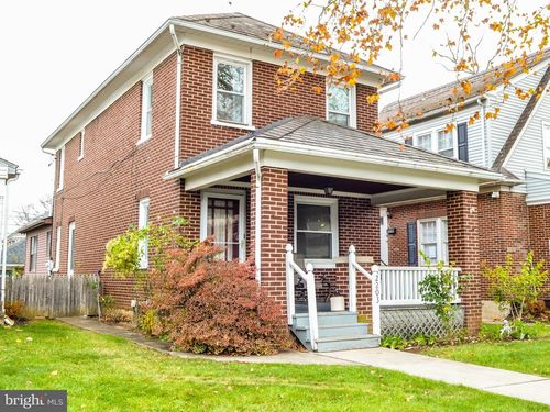 2203 Fairview Ave, Easton, PA, 18042-3847 | Card Image