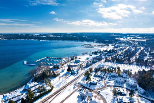 762 N Waypoint Cir, Suttons Bay, MI, 49682-9675 | Card Image