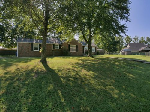 718 N Elm St, Miami, OK, 74354-4906 | Card Image