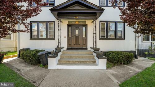 210 Pond St, BRISTOL, PA, 19007-4932 | Card Image