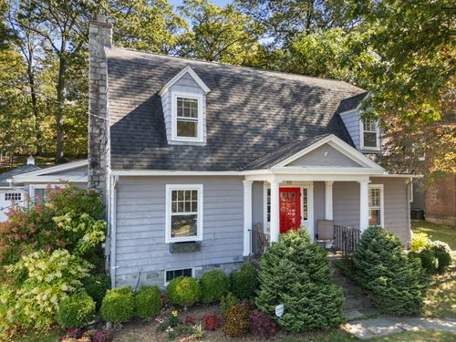 172 Oakland St, Bristol, CT, 06010-4306 | Card Image