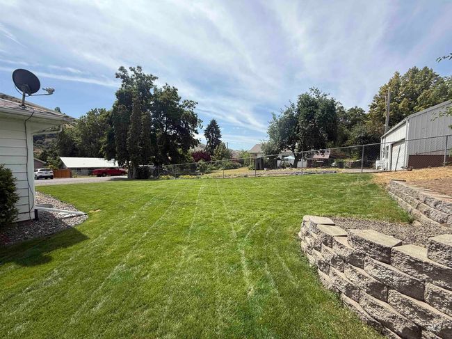 View of yard | Image 4