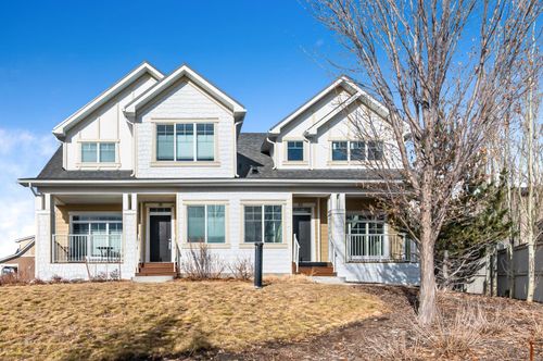 33 Drake Landing Sq, Okotoks, AB, T1S0R4 | Card Image