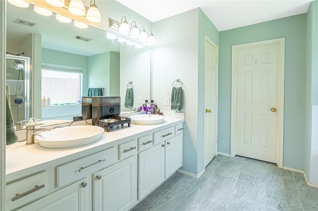 Ensuite Bathroom 1st floor | Image 32