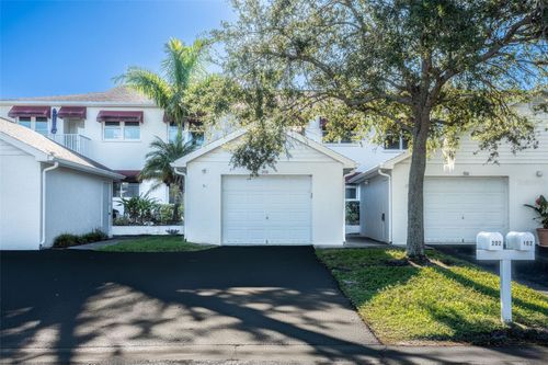202-1400 Water View Dr W, Largo, FL, 33771-6402 | Card Image
