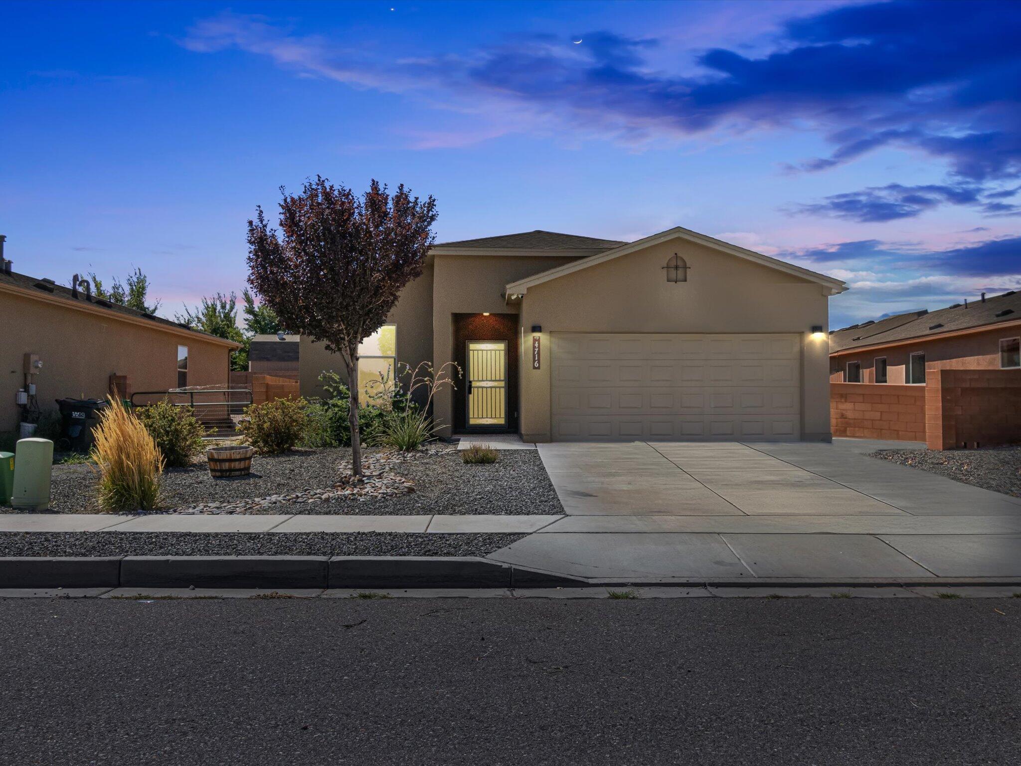 Snowy Owl Rd, Rio Rancho, NM 87144