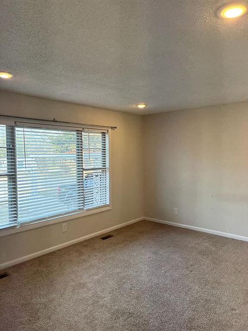 1204 S Seminole Ave, Wewoka, OK, 74884-3564 | Card Image