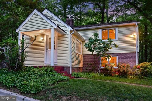 925 Sligo Creek Pkwy, TAKOMA PARK, MD, 20912-5810 | Card Image