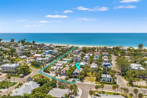 aandb-8106 Gulf Dr, Holmes Beach, FL, 34217-1060 | Card Image