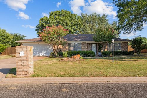 15 Cliff Dr, Mineral Wells, TX, 76067-3312 | Card Image