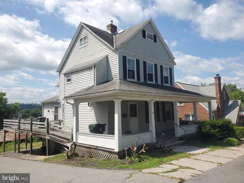 126 W Curtin St, BELLEFONTE, PA, 16823-1621 | Card Image