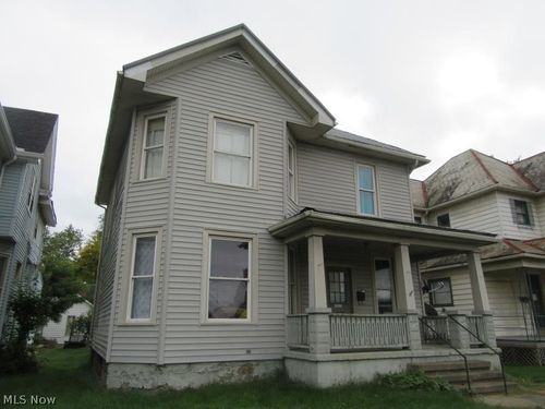1326 Maple Ave, Zanesville, OH, 43701-2502 | Card Image