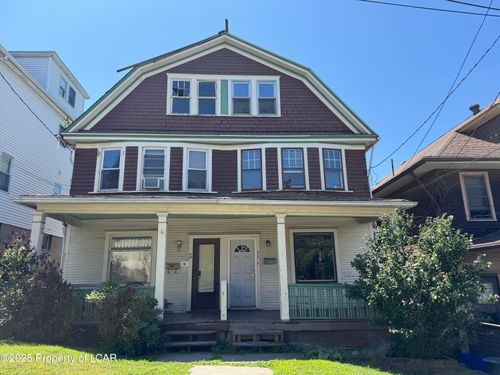 22 Walnut St, Nanticoke, PA, 18634-2306 | Card Image