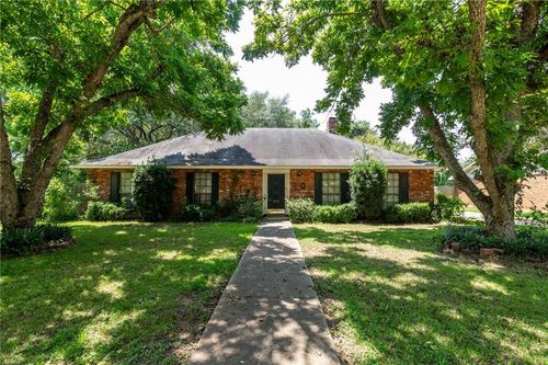 808 Terra Ave, Alexandria, LA, 71303-2249 | Card Image