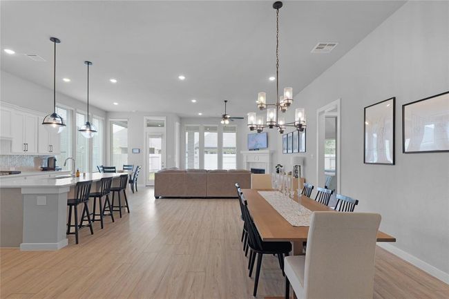 5122 Walnut Grove Ln, House other with 4 bedrooms, 3 bathrooms and 2 parking in Manvel TX | Image 6