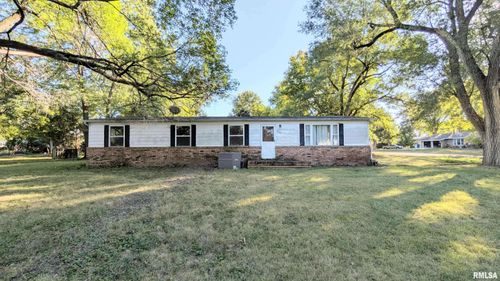 210 W Olive St, Minier, IL, 61759-7545 | Card Image