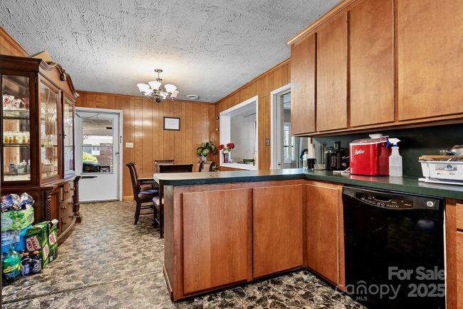 3265 W Innes St, House other with 4 bedrooms, 3 bathrooms and null parking in Salisbury NC | Image 8