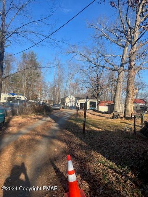 658 Gilbert Rd, Gilbert, PA, 18331-7750 | Card Image