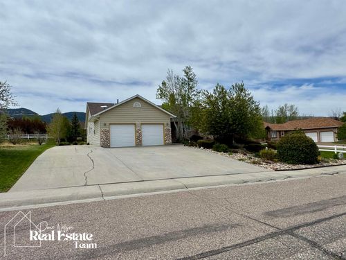 1421 W 60th St, Casper, WY, 82601-6241 | Card Image