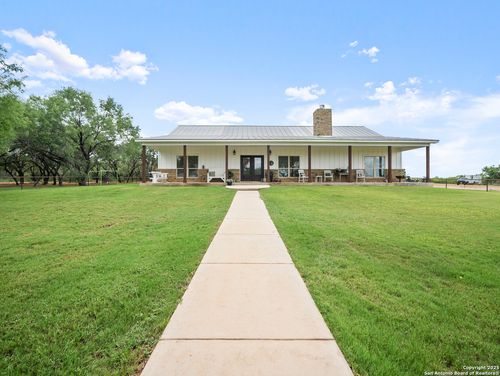 590 County Road 431, Pleasanton, TX, 78064-6003 | Card Image