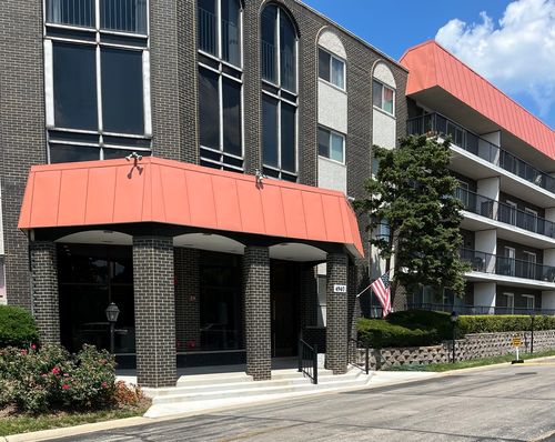 202-4940 Foster Street, Skokie, IL, 60077 | Card Image