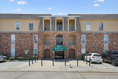 231-3320 N Arnoult Rd, Metairie, LA, 70002-3356 | Card Image